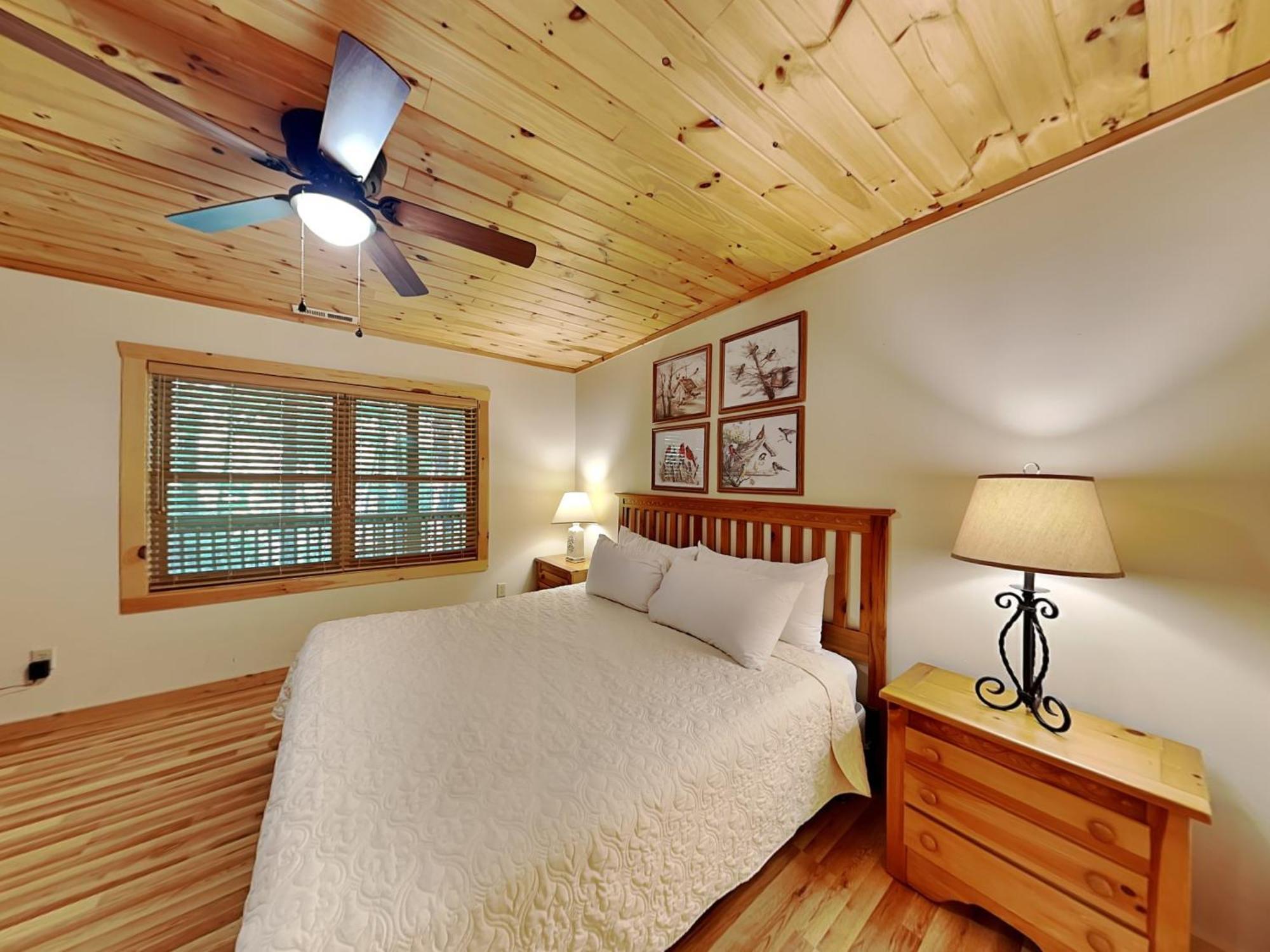 Big Bear 2, 5 Bedrooms, Pool Access, Hot Tub, Fireplace, WiFi, Sleeps 16 Gatlinburg Exterior foto